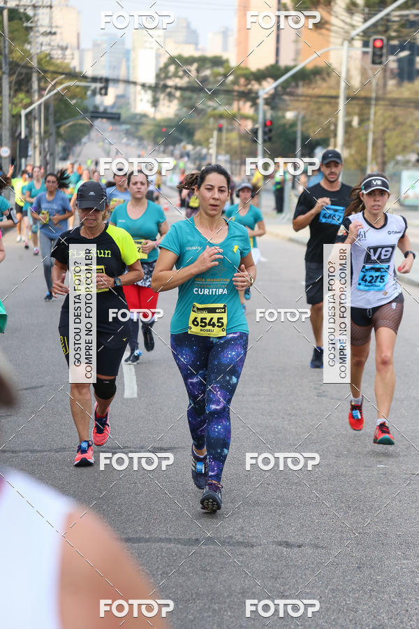 Buy your photos of the eventMeia Maratona Internacional de Curitiba 2018 on Fotop