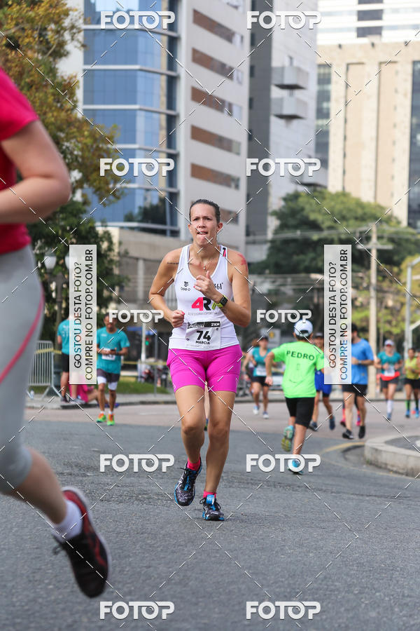 Buy your photos of the eventMeia Maratona Internacional de Curitiba 2018 on Fotop