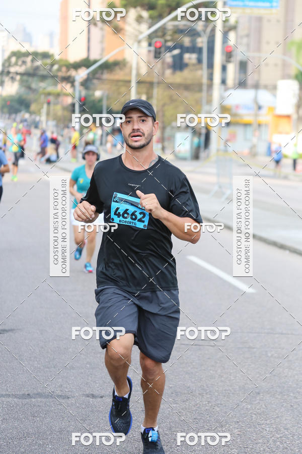Buy your photos of the eventMeia Maratona Internacional de Curitiba 2018 on Fotop