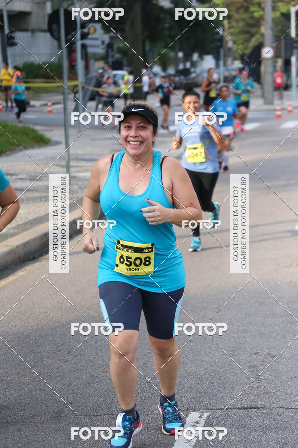 Buy your photos of the eventMeia Maratona Internacional de Curitiba 2018 on Fotop