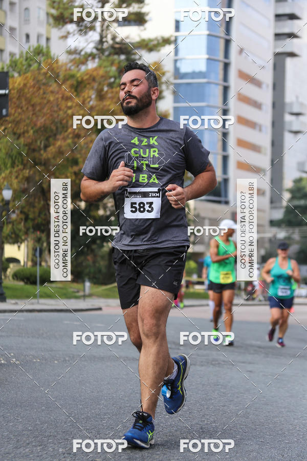 Buy your photos of the eventMeia Maratona Internacional de Curitiba 2018 on Fotop