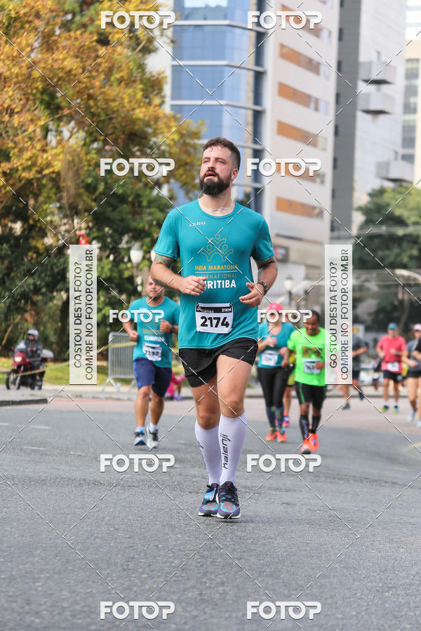 Buy your photos of the eventMeia Maratona Internacional de Curitiba 2018 on Fotop