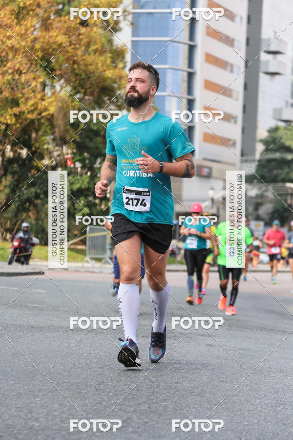 Buy your photos of the eventMeia Maratona Internacional de Curitiba 2018 on Fotop