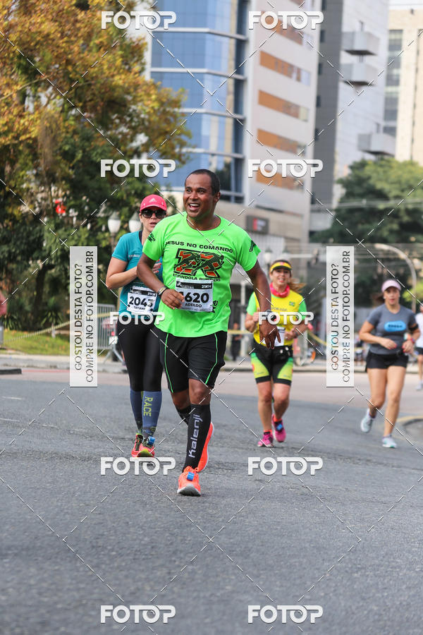 Buy your photos of the eventMeia Maratona Internacional de Curitiba 2018 on Fotop