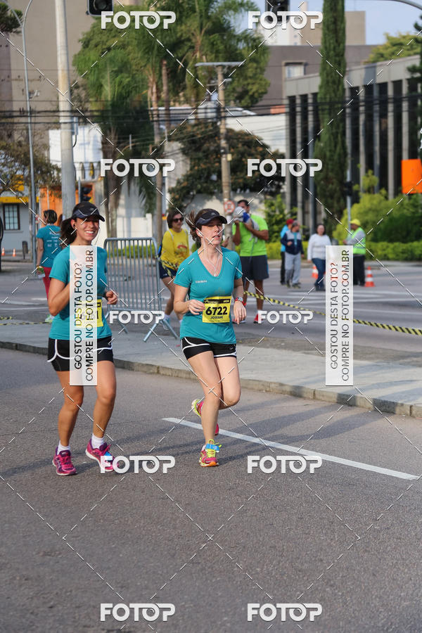 Buy your photos of the eventMeia Maratona Internacional de Curitiba 2018 on Fotop