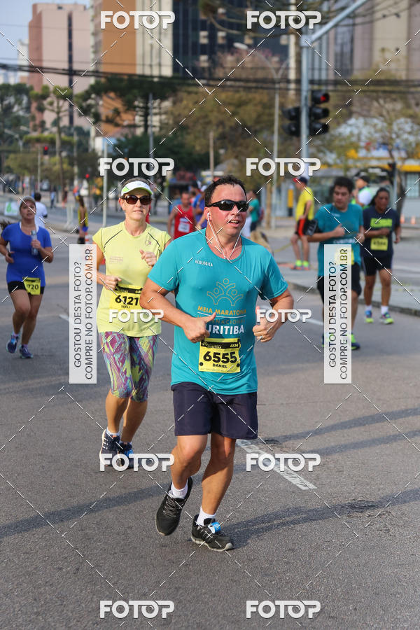 Buy your photos of the eventMeia Maratona Internacional de Curitiba 2018 on Fotop