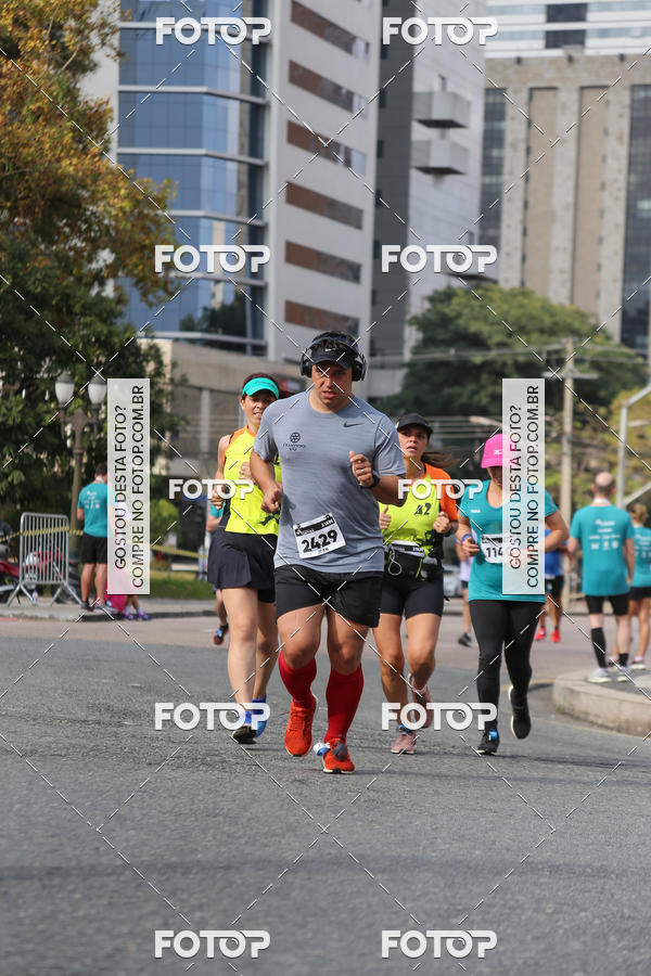 Buy your photos of the eventMeia Maratona Internacional de Curitiba 2018 on Fotop