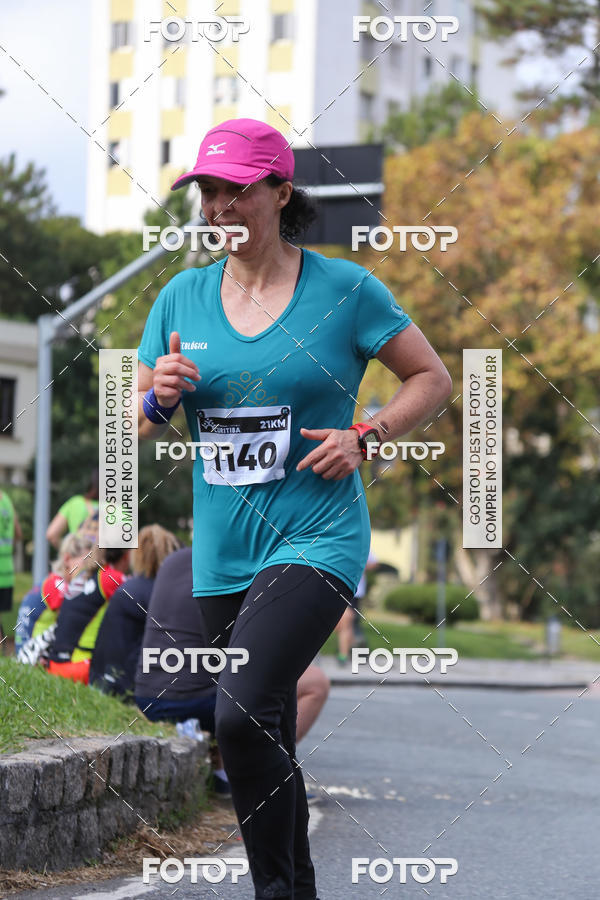 Buy your photos of the eventMeia Maratona Internacional de Curitiba 2018 on Fotop