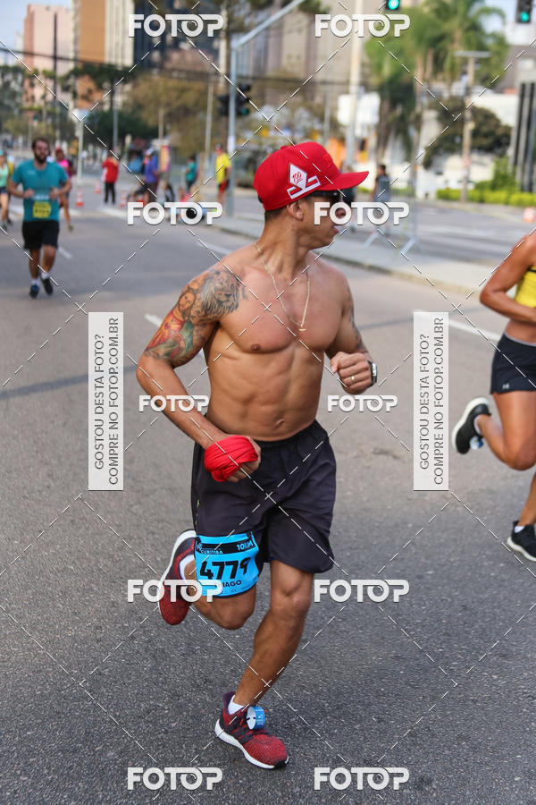 Buy your photos of the eventMeia Maratona Internacional de Curitiba 2018 on Fotop