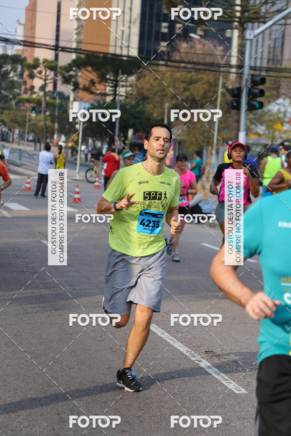 Buy your photos of the eventMeia Maratona Internacional de Curitiba 2018 on Fotop