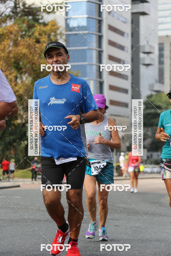 Buy your photos of the eventMeia Maratona Internacional de Curitiba 2018 on Fotop