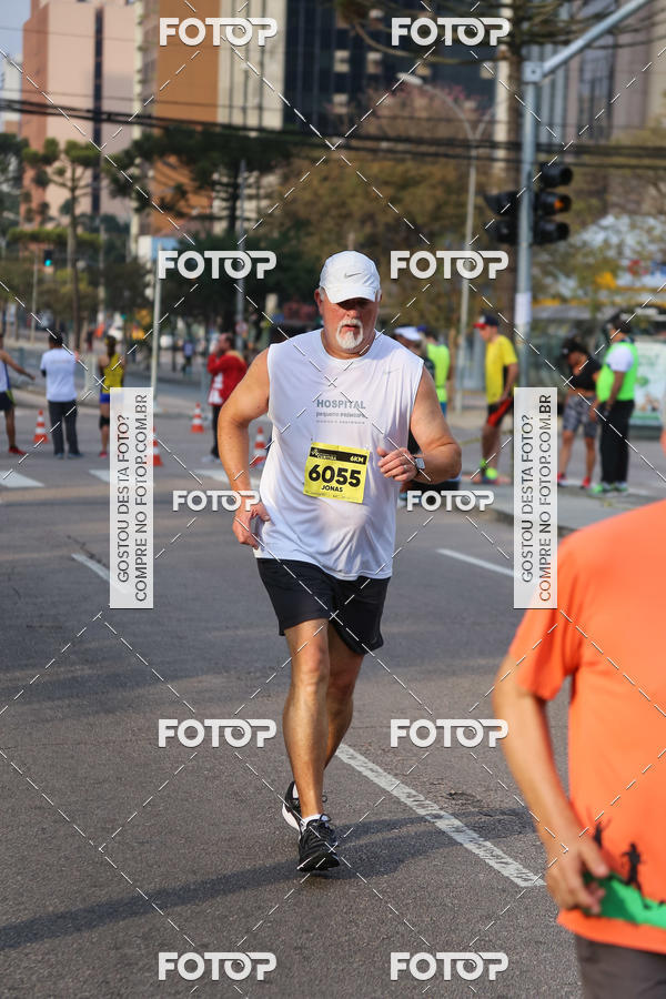 Buy your photos of the eventMeia Maratona Internacional de Curitiba 2018 on Fotop