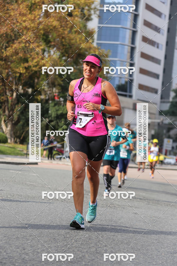 Buy your photos of the eventMeia Maratona Internacional de Curitiba 2018 on Fotop