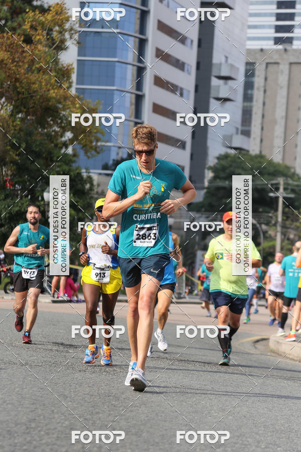 Buy your photos of the eventMeia Maratona Internacional de Curitiba 2018 on Fotop
