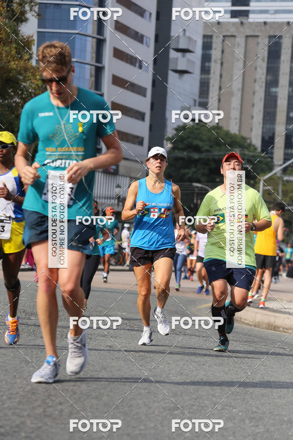 Buy your photos of the eventMeia Maratona Internacional de Curitiba 2018 on Fotop
