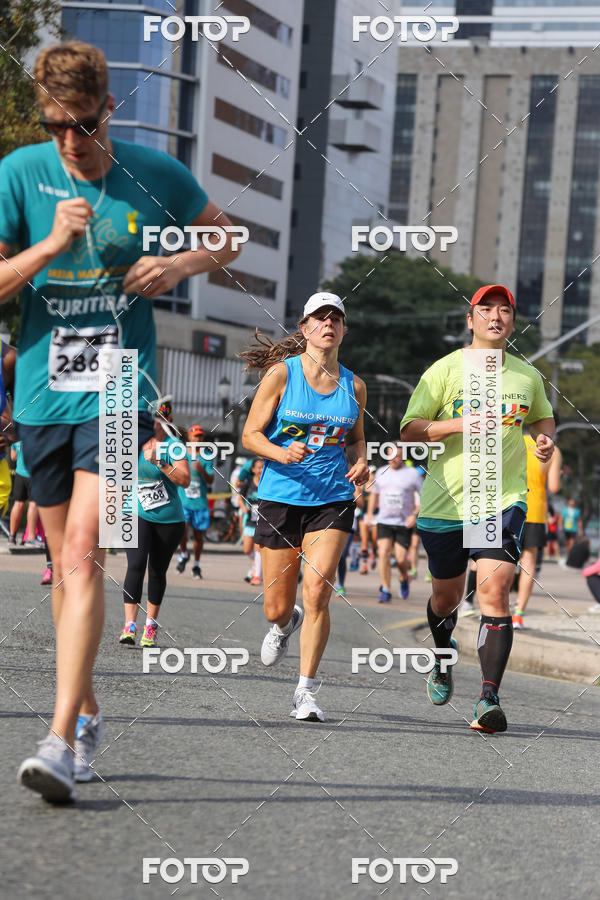 Buy your photos of the eventMeia Maratona Internacional de Curitiba 2018 on Fotop