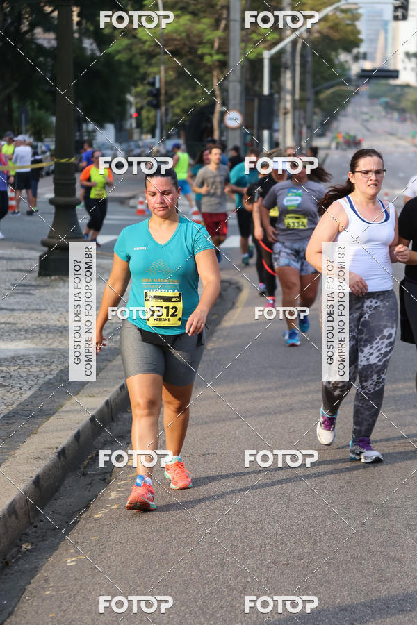 Buy your photos of the eventMeia Maratona Internacional de Curitiba 2018 on Fotop