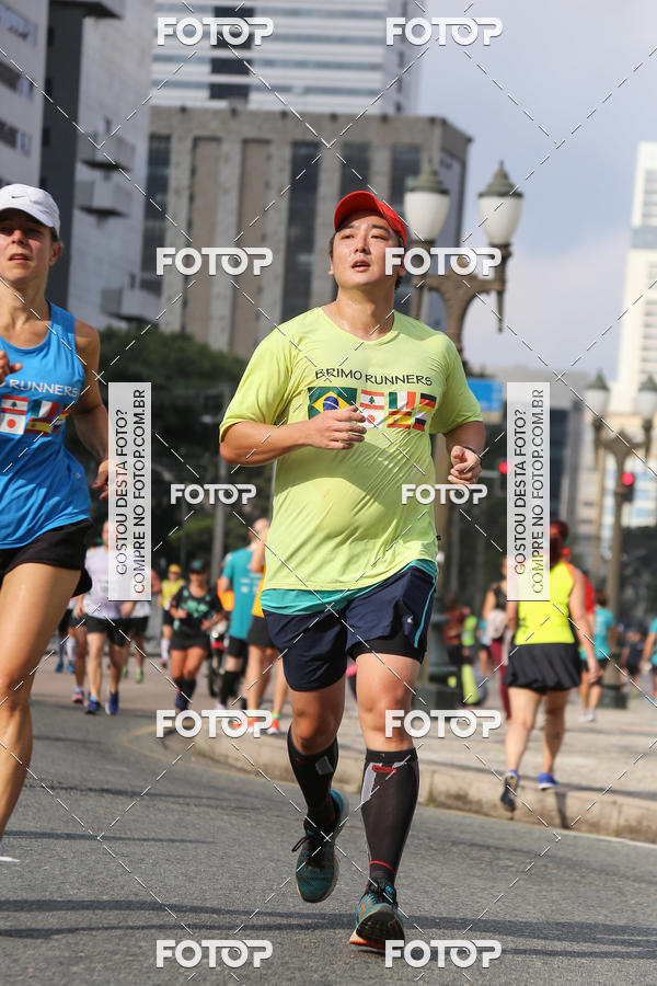 Buy your photos of the eventMeia Maratona Internacional de Curitiba 2018 on Fotop