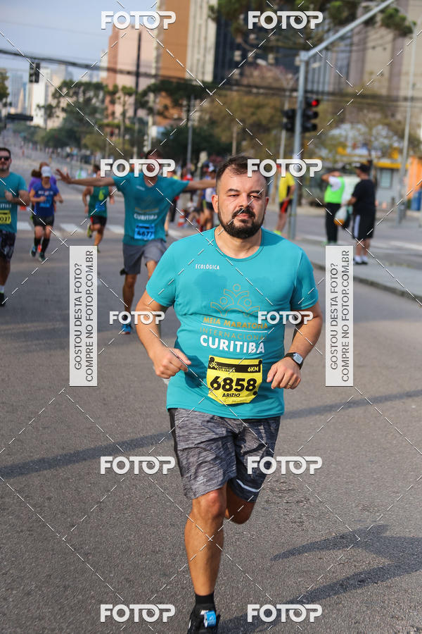 Buy your photos of the eventMeia Maratona Internacional de Curitiba 2018 on Fotop