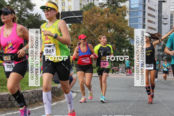 Buy your photos of the eventMeia Maratona Internacional de Curitiba 2018 on Fotop