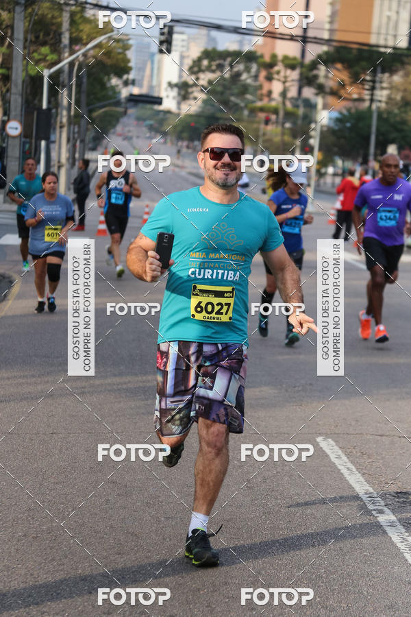 Buy your photos of the eventMeia Maratona Internacional de Curitiba 2018 on Fotop