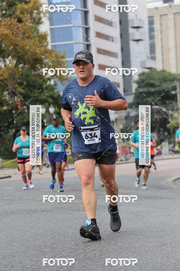 Buy your photos of the eventMeia Maratona Internacional de Curitiba 2018 on Fotop