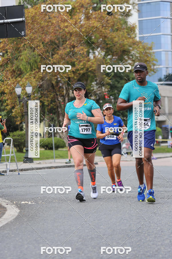 Buy your photos of the eventMeia Maratona Internacional de Curitiba 2018 on Fotop