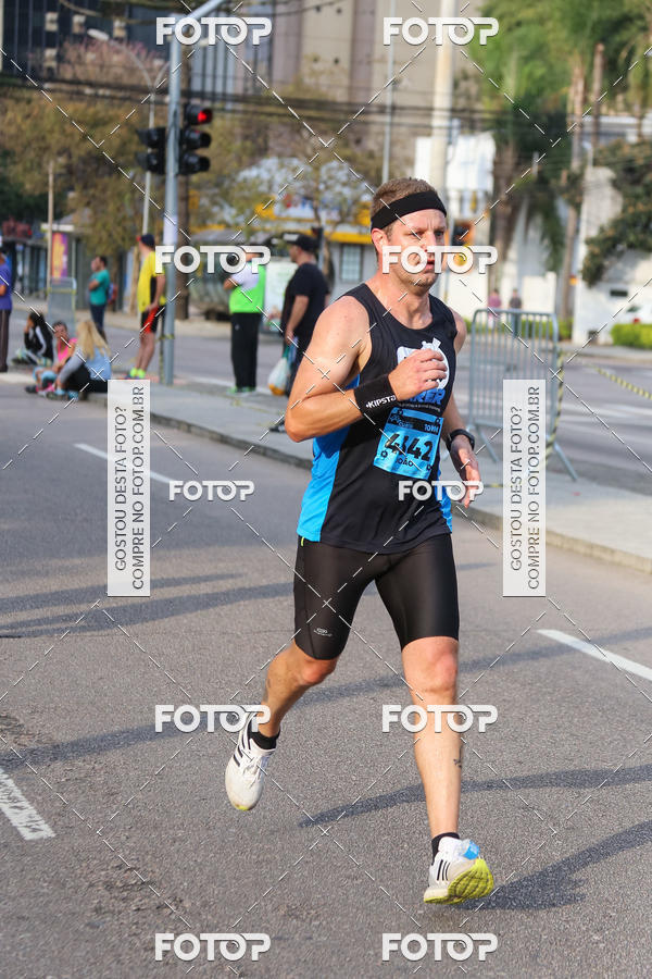 Buy your photos of the eventMeia Maratona Internacional de Curitiba 2018 on Fotop