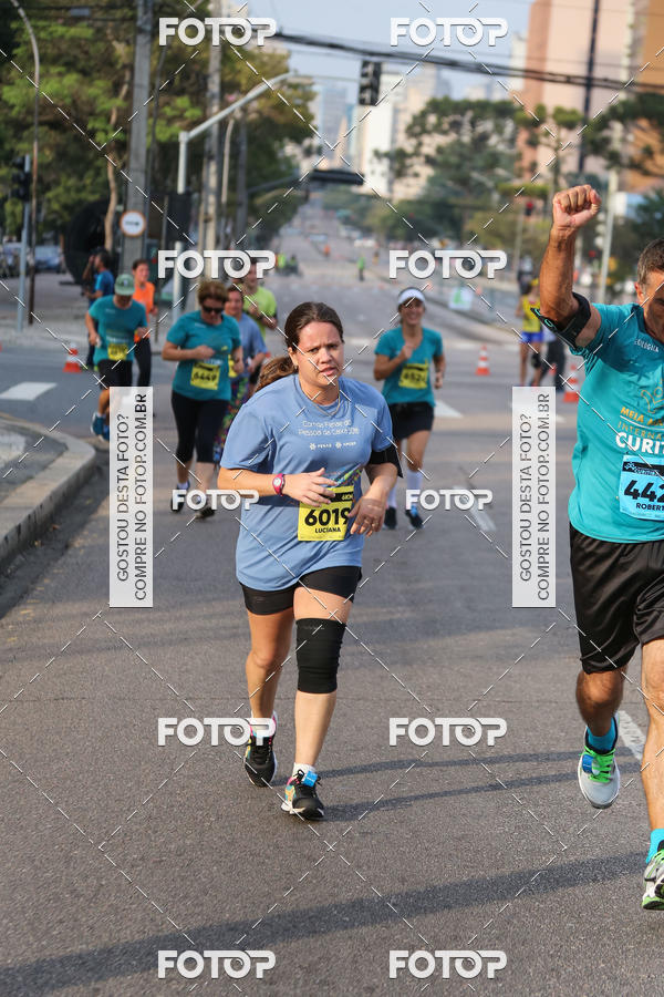 Buy your photos of the eventMeia Maratona Internacional de Curitiba 2018 on Fotop