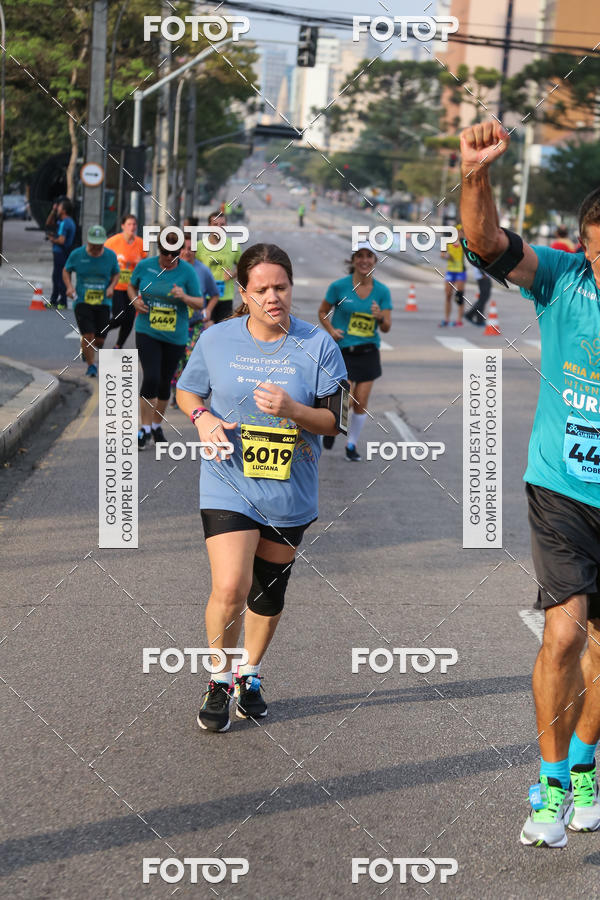 Buy your photos of the eventMeia Maratona Internacional de Curitiba 2018 on Fotop