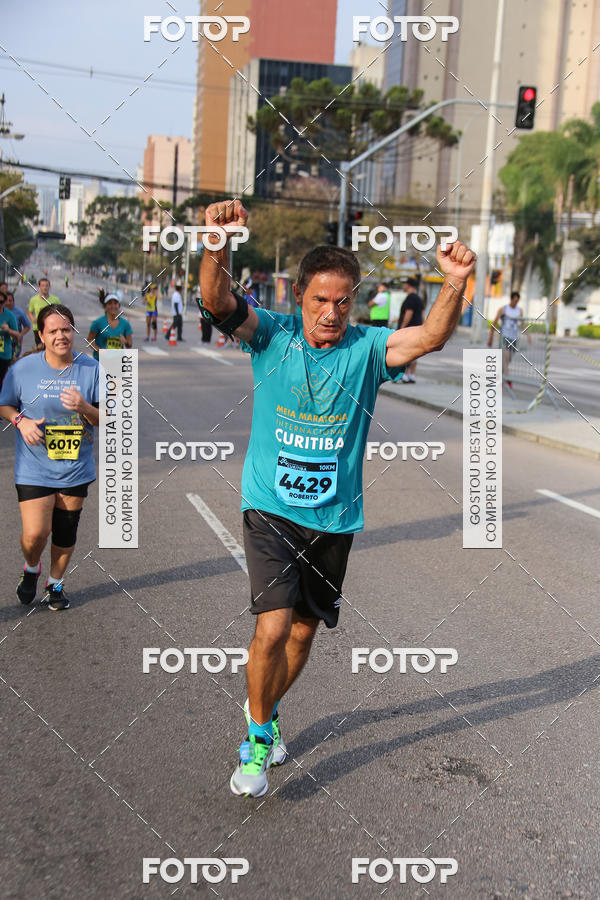 Buy your photos of the eventMeia Maratona Internacional de Curitiba 2018 on Fotop
