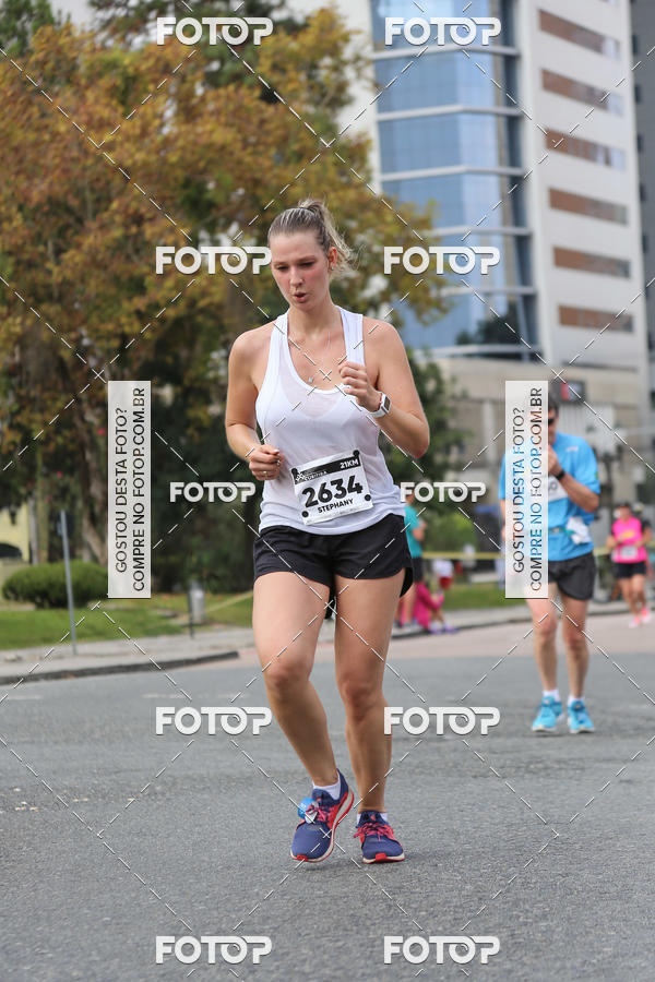 Buy your photos of the eventMeia Maratona Internacional de Curitiba 2018 on Fotop