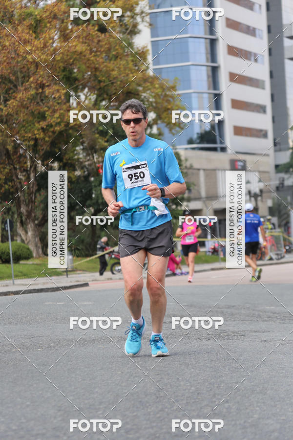 Buy your photos of the eventMeia Maratona Internacional de Curitiba 2018 on Fotop