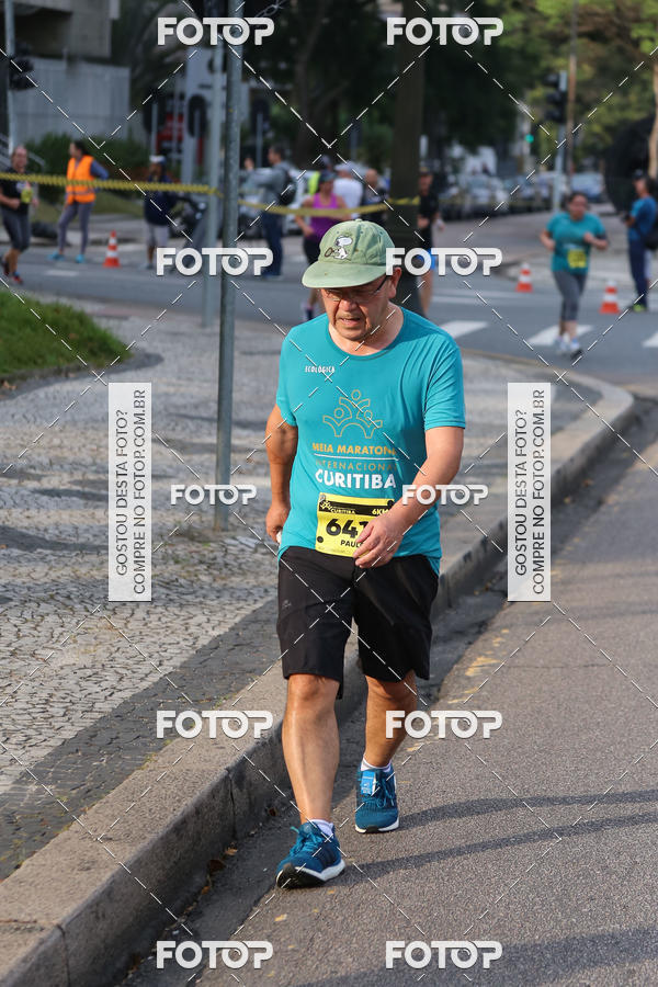 Buy your photos of the eventMeia Maratona Internacional de Curitiba 2018 on Fotop