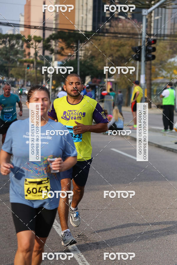 Buy your photos of the eventMeia Maratona Internacional de Curitiba 2018 on Fotop