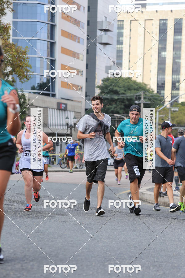 Buy your photos of the eventMeia Maratona Internacional de Curitiba 2018 on Fotop