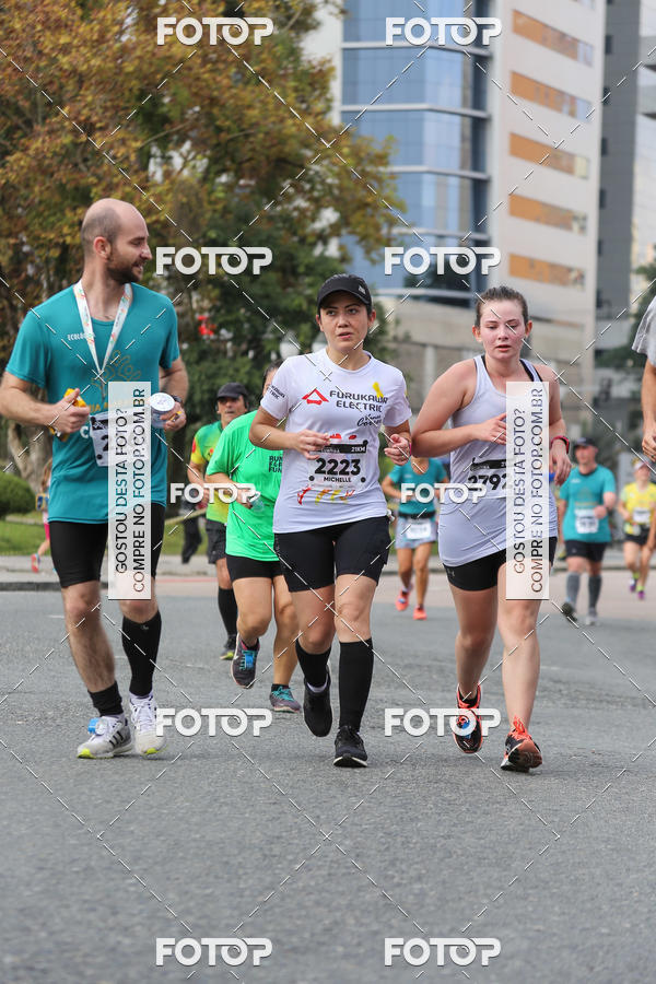 Buy your photos of the eventMeia Maratona Internacional de Curitiba 2018 on Fotop