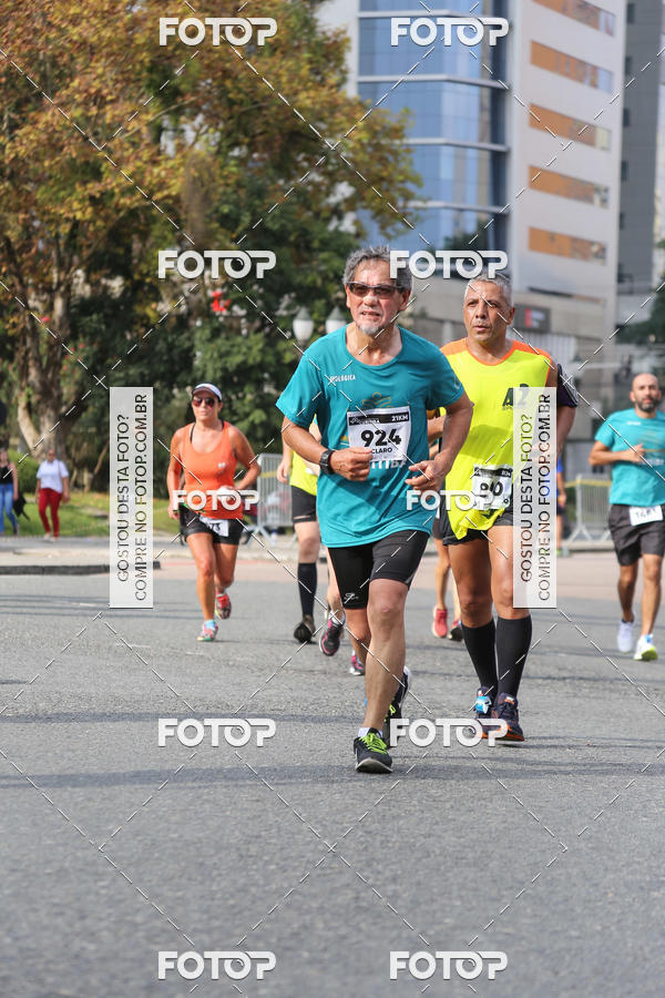 Buy your photos of the eventMeia Maratona Internacional de Curitiba 2018 on Fotop