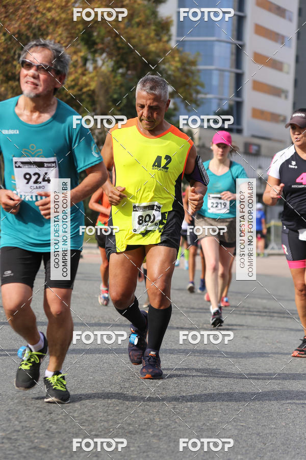 Buy your photos of the eventMeia Maratona Internacional de Curitiba 2018 on Fotop