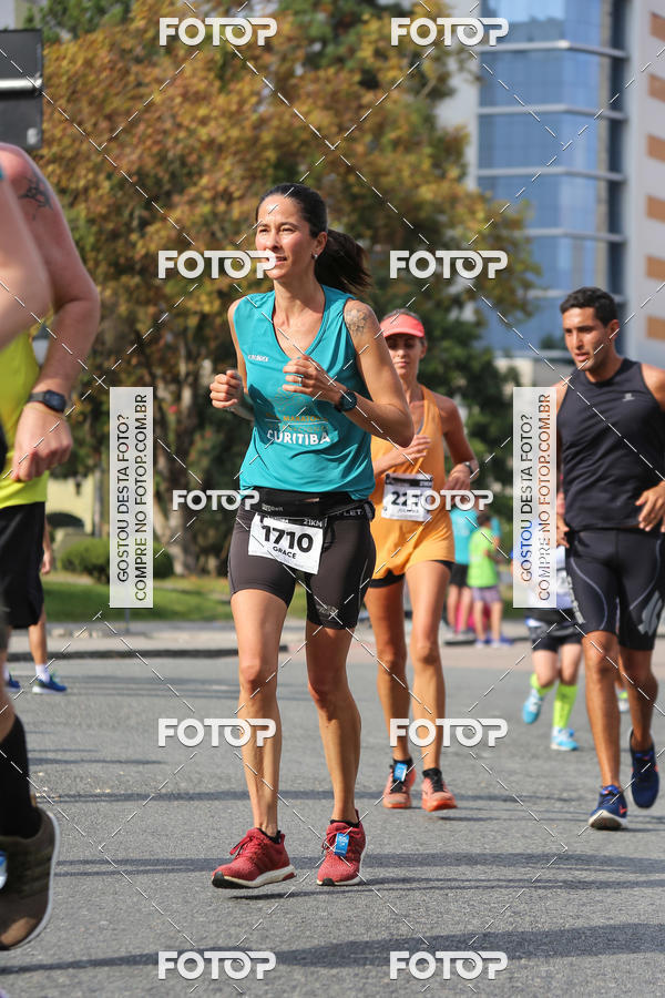 Buy your photos of the eventMeia Maratona Internacional de Curitiba 2018 on Fotop