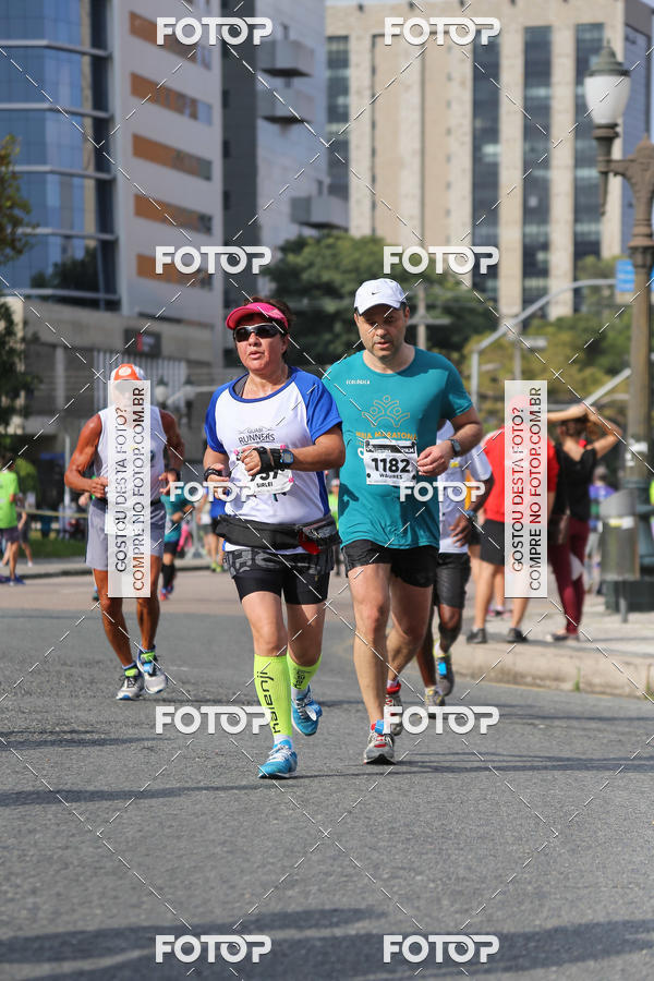 Buy your photos of the eventMeia Maratona Internacional de Curitiba 2018 on Fotop