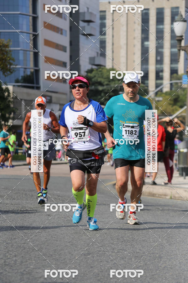 Buy your photos of the eventMeia Maratona Internacional de Curitiba 2018 on Fotop