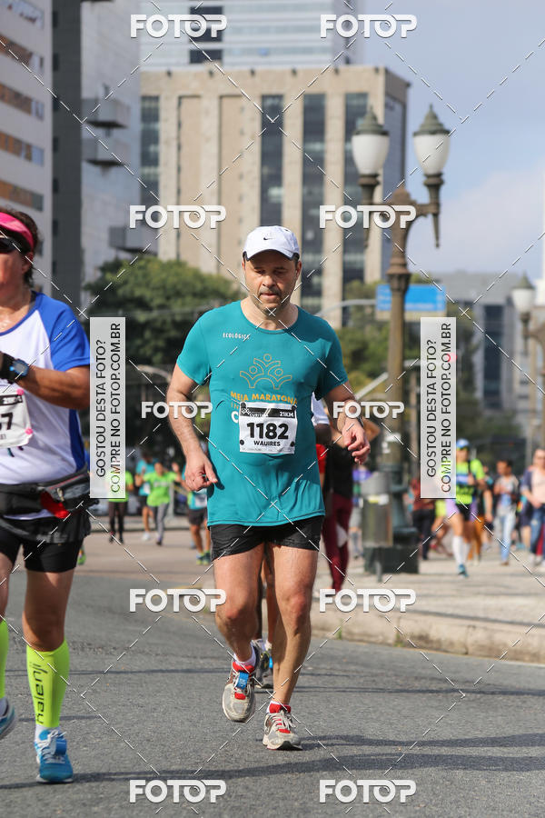Buy your photos of the eventMeia Maratona Internacional de Curitiba 2018 on Fotop