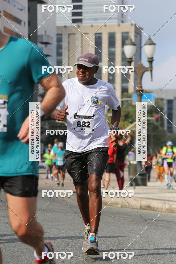 Buy your photos of the eventMeia Maratona Internacional de Curitiba 2018 on Fotop