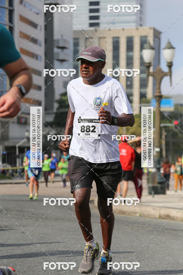 Buy your photos of the eventMeia Maratona Internacional de Curitiba 2018 on Fotop