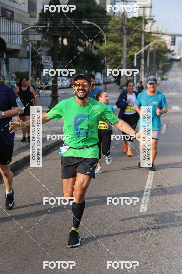 Buy your photos of the eventMeia Maratona Internacional de Curitiba 2018 on Fotop