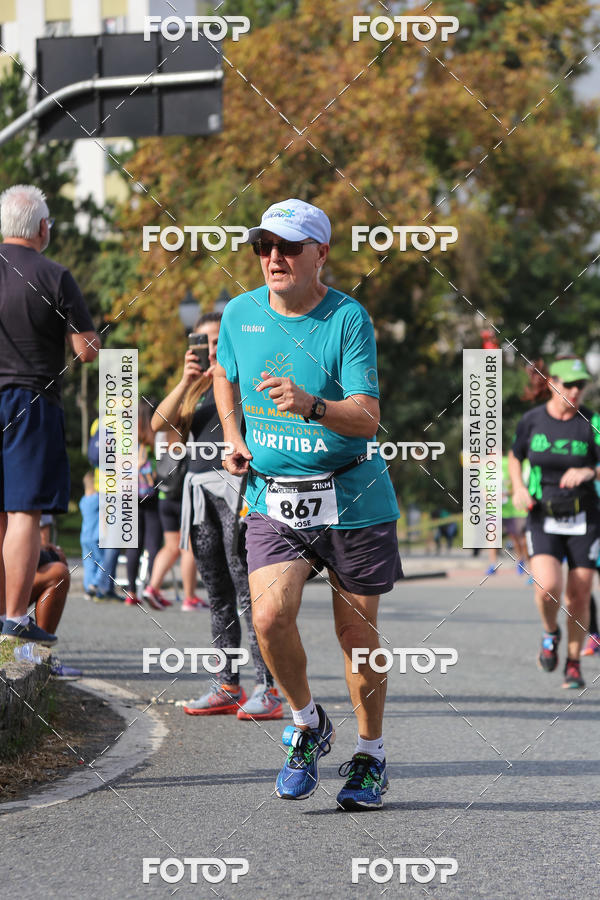 Buy your photos of the eventMeia Maratona Internacional de Curitiba 2018 on Fotop