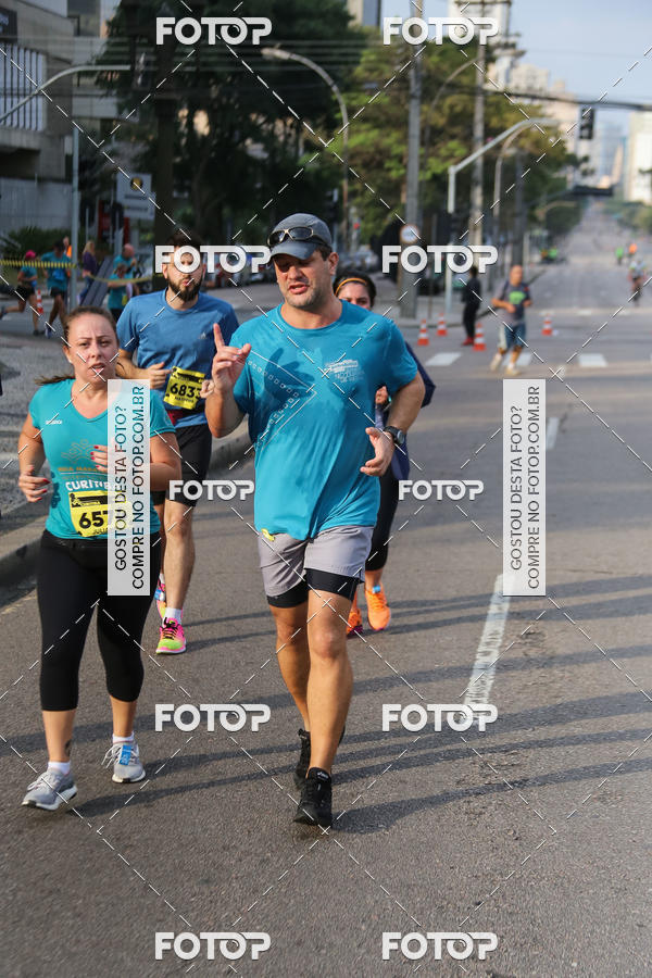 Buy your photos of the eventMeia Maratona Internacional de Curitiba 2018 on Fotop