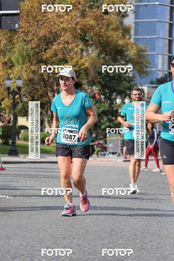Buy your photos of the eventMeia Maratona Internacional de Curitiba 2018 on Fotop