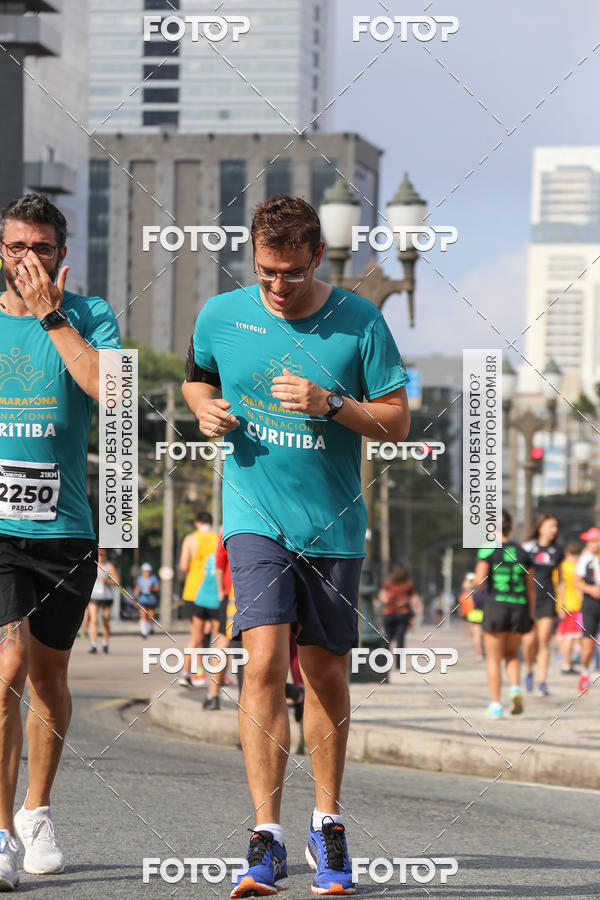 Buy your photos of the eventMeia Maratona Internacional de Curitiba 2018 on Fotop